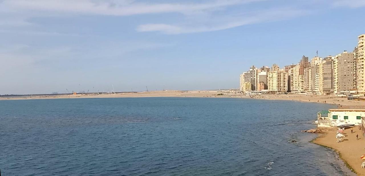 Furnished Apartment - Beach View "Nearest Beach 2 Minutes Walking" - Free Wifi- Abo Keer - Alexandria - Egypt Abu Qir Ngoại thất bức ảnh