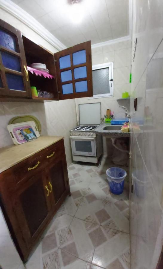 Furnished Apartment - Beach View "Nearest Beach 2 Minutes Walking" - Free Wifi- Abo Keer - Alexandria - Egypt Abu Qir Ngoại thất bức ảnh