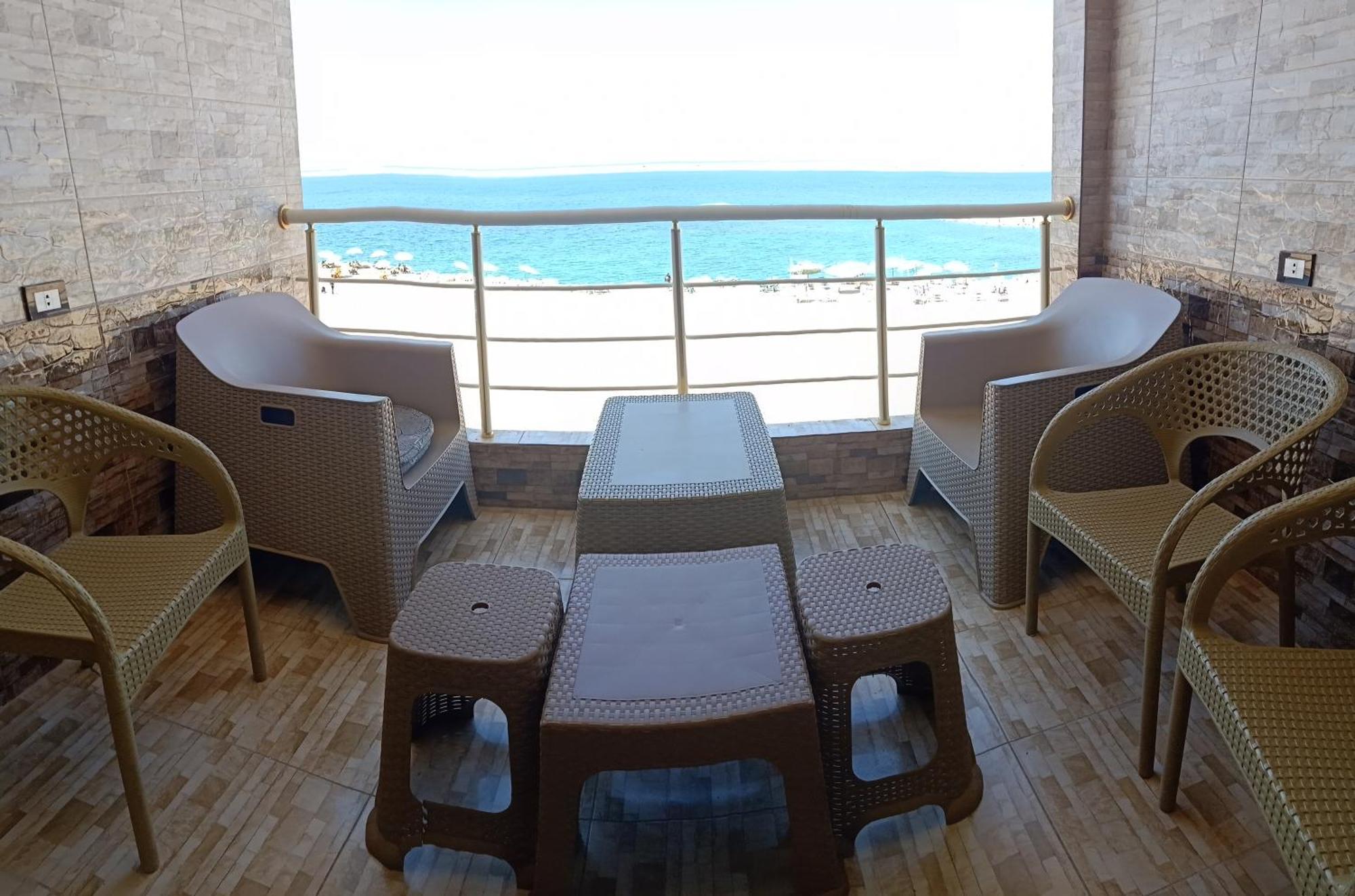 Furnished Apartment - Beach View "Nearest Beach 2 Minutes Walking" - Free Wifi- Abo Keer - Alexandria - Egypt Abu Qir Ngoại thất bức ảnh