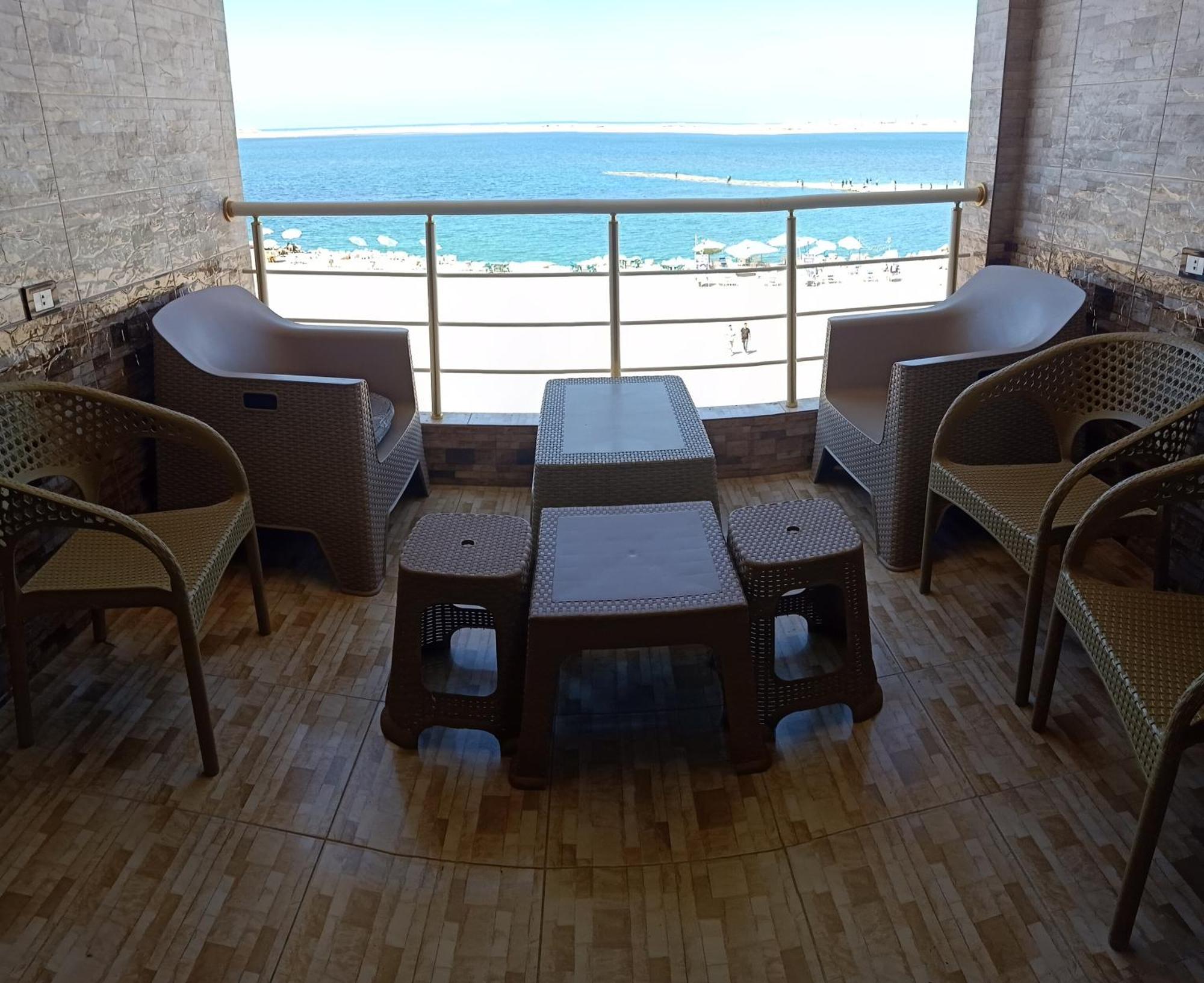 Furnished Apartment - Beach View "Nearest Beach 2 Minutes Walking" - Free Wifi- Abo Keer - Alexandria - Egypt Abu Qir Ngoại thất bức ảnh