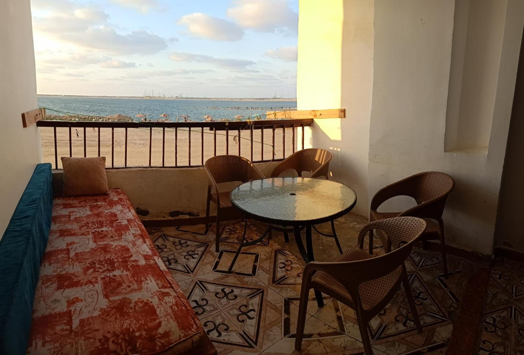 Furnished Apartment - Beach View "Nearest Beach 2 Minutes Walking" - Free Wifi- Abo Keer - Alexandria - Egypt Abu Qir Ngoại thất bức ảnh